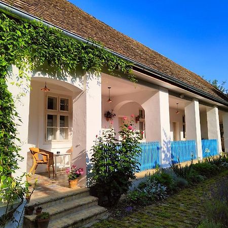 Bed and Breakfast Ethno&Coffee House Tulip Glozan Zewnętrze zdjęcie