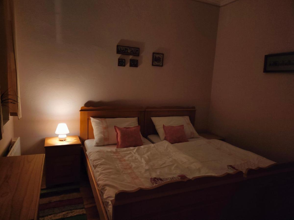 Bed and Breakfast Ethno&Coffee House Tulip Glozan Zewnętrze zdjęcie