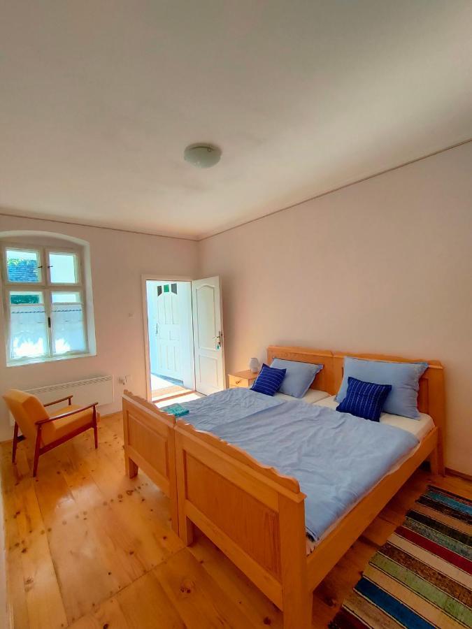 Bed and Breakfast Ethno&Coffee House Tulip Glozan Zewnętrze zdjęcie