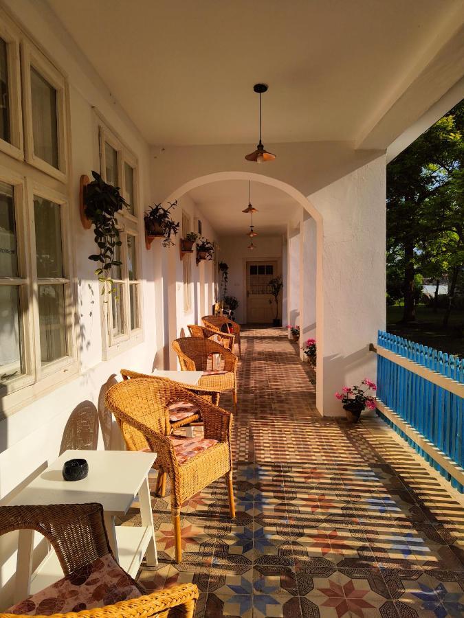 Bed and Breakfast Ethno&Coffee House Tulip Glozan Zewnętrze zdjęcie