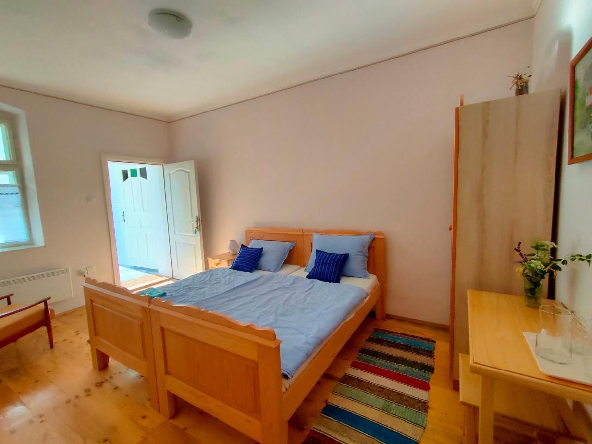 Bed and Breakfast Ethno&Coffee House Tulip Glozan Zewnętrze zdjęcie