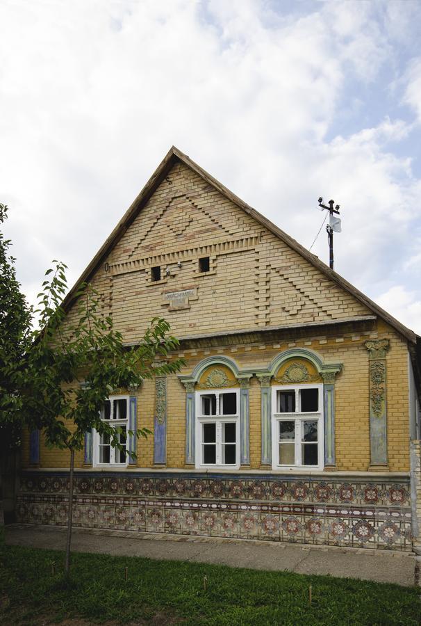 Bed and Breakfast Ethno&Coffee House Tulip Glozan Zewnętrze zdjęcie