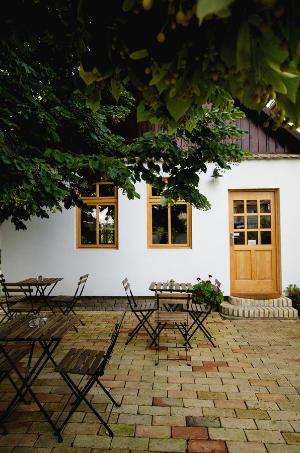 Bed and Breakfast Ethno&Coffee House Tulip Glozan Zewnętrze zdjęcie