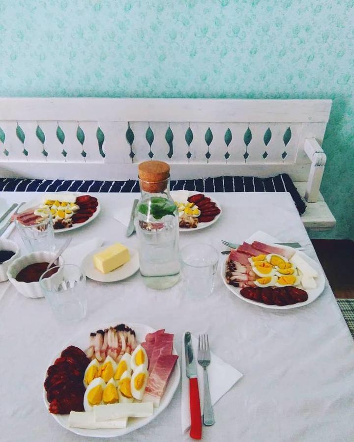 Bed and Breakfast Ethno&Coffee House Tulip Glozan Zewnętrze zdjęcie